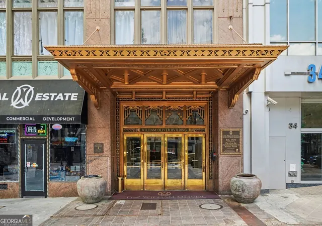 2nd image of 32 Peachtree St Nw #1307, Atlanta, GA 30303 | MLS# 10718914