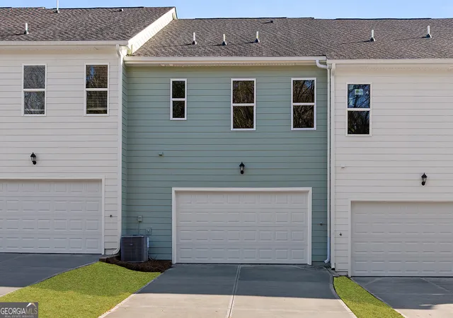 Photo 3 of Townhouse for sale at 313 Tate St, Monroe, GA 30655 | MLS# 10671398 | Listing updated on 2026-09-06