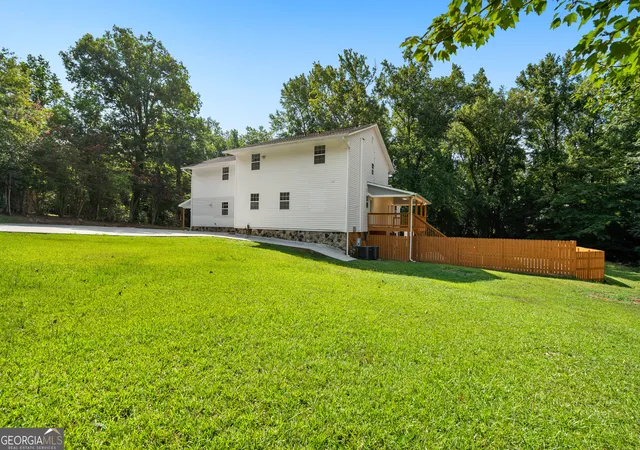 2nd image of 7326 Leland Ln, Jonesboro, GA 30236 | MLS# 10806389
