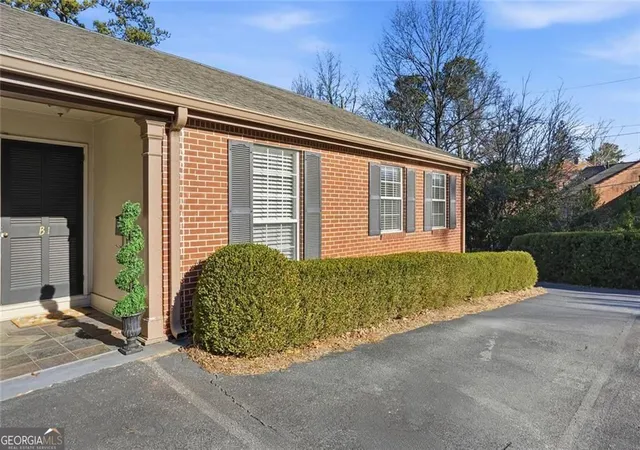 2nd image of 5375 Roswell Rd #B1, Sandy Springs, GA 30342 | MLS# 10808943