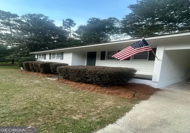 3rd image of 707 Barfoot Ext, Dublin, GA 31021 | MLS# 10814900