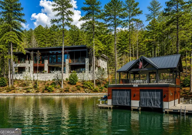 1st image of 565 Wildflower Cir, Clarkesville, GA 30523 | MLS# 10735783