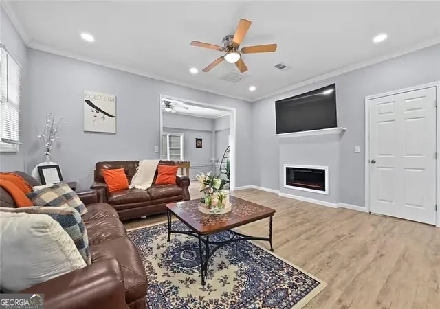 Photo 3 of Single family home for sale at 1405 North Ave Nw, Atlanta, GA 30318 | MLS# 10819178 | Listing updated on 2026-08-18
