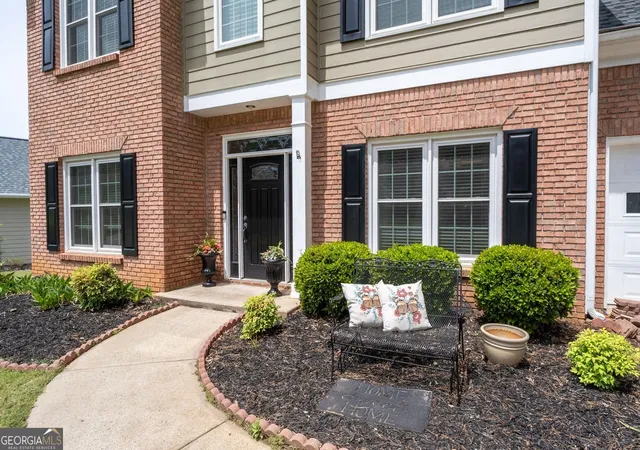 Homes for sale in Roswell, GA | 2950 Ivey Ridge Ln, Roswell, GA 30076 | MLS# 10742062