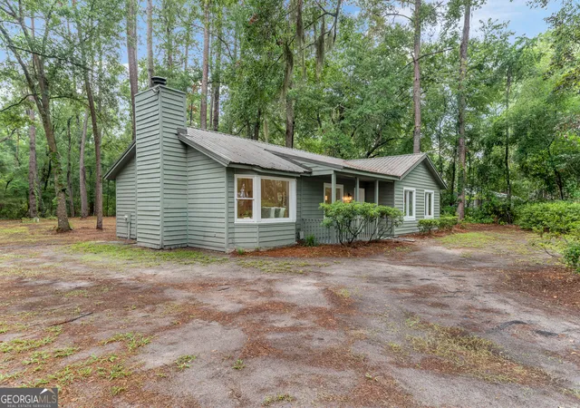 3rd image of 200 Goodtown Dr, Brunswick, GA 31525 | MLS# 10740184