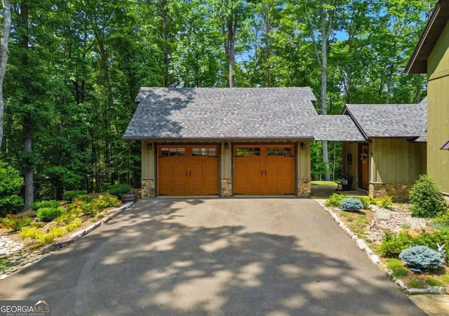 Photo 3 of Sale Pending at 427 Greystone Tr, Ellijay, GA 30536 | MLS# 10795448 | Listing updated on 2026-10-02