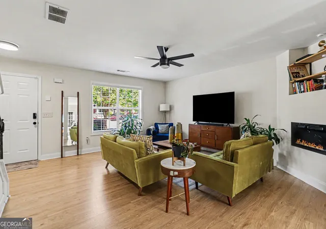 Photo 2 of Townhouse for sale at 7050 Galloway Pt, Riverdale, GA 30296 | MLS# 10807564 | Listing updated on 2026-10-02