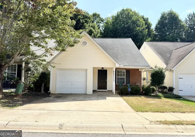 1st image of 129 Lossie Ln, Mcdonough, GA 30253 | MLS# 10794811
