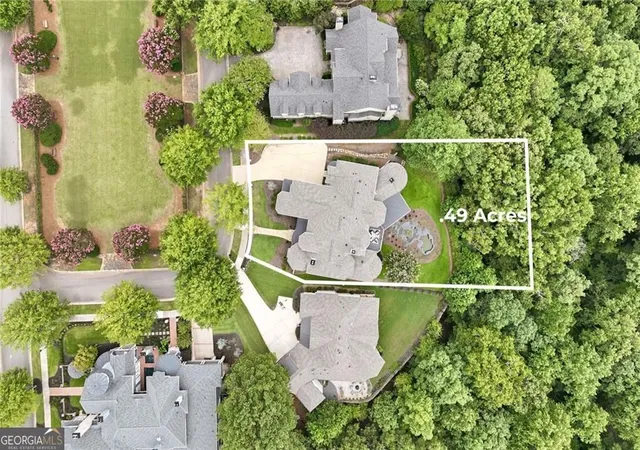 Photo 3 of Single family home for sale at 6756 Hedge Row Ln, Gainesville, GA 30506 | MLS# 10825875 | Listing updated on 2026-10-30