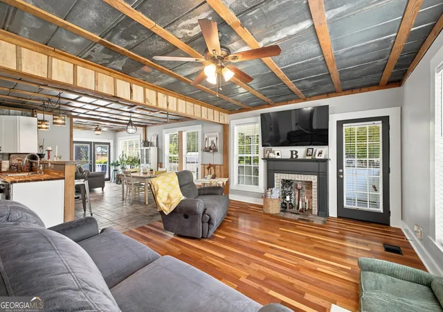 Photo 3 of Sale Pending at 1509 Calhoun Ave Ne, Rome, GA 30161 | MLS# 10834360 | Listing updated on 2026-09-07