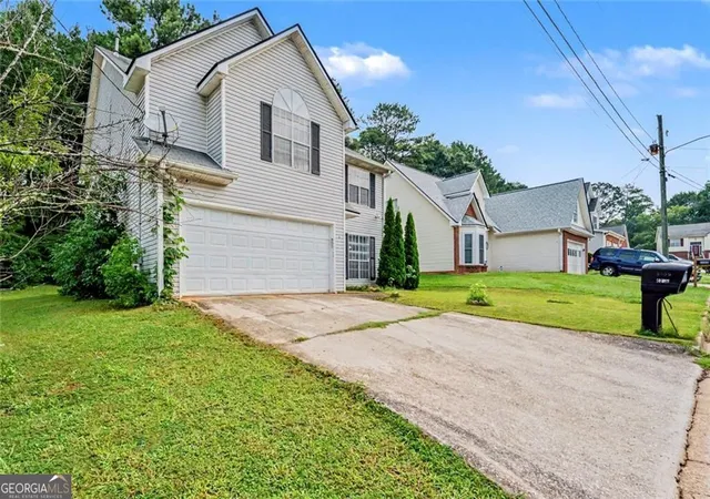 Photo 3 of Single family home for sale at 6258 Phillips Lake Ct, Lithonia, GA 30058 | MLS# 10816881 | Listing updated on 2026-09-17