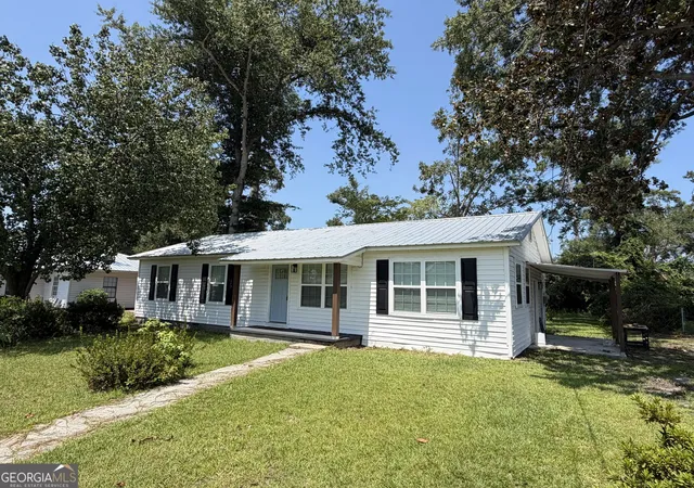Photo 1 of Single family home for sale at 10 Grove, Hazlehurst, GA 31539 | MLS# 10825521 | Listing updated on 2026-10-07