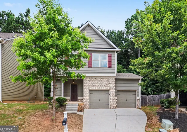 Single family home for sale at 165 Southwind Cir, Newnan, GA 30265 | MLS# 10800296