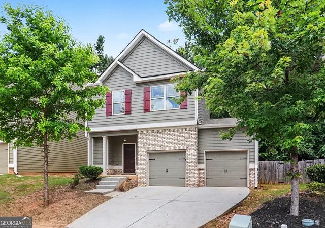 Photo 2 of Single family home for sale at 165 Southwind Cir, Newnan, GA 30265 | MLS# 10800296 | Listing updated on 2026-10-08