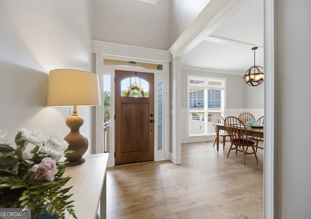 Photo 4 of Sale Pending at 410 Kings Point Dr, Canton, GA 30115 | MLS# 10816292 | Listing updated on 2026-08-31