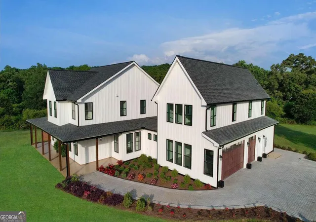 2nd image of 6438 E Cherokee Dr, Canton, GA 30115 | MLS# 10763546