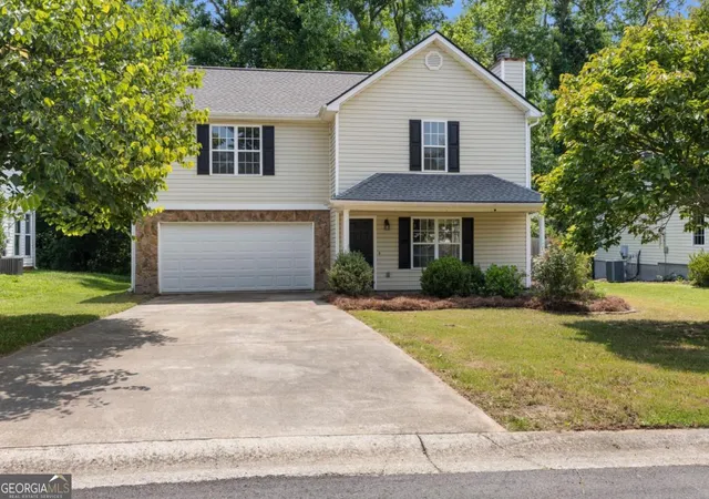 Homes for sale in Dawsonville, GA | 147 Richmond Dr, Dawsonville, GA 30534 | MLS# 10793926