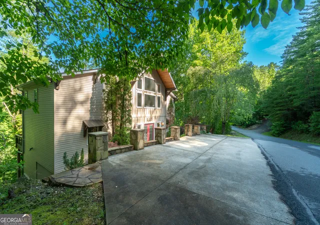 3rd image of 81 Dach Bruecke Gasse, Helen, GA 30545 | MLS# 10791537