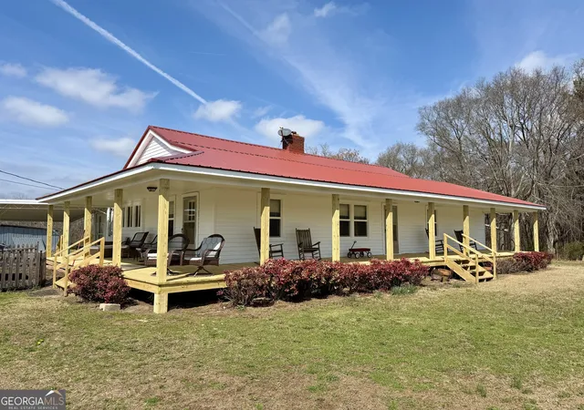 Photo 3 of Sale Pending at 2061 Hartwell Hwy, Elberton, GA 30635 | MLS# 10653420 | Listing updated on 2026-04-09