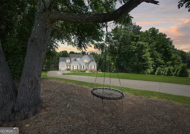 3rd image of 110 Whirlaway Ct, Forsyth, GA 31029 | MLS# 10817136