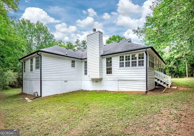 Photo 4 of Single family home for sale at 2410 Overlook Dr SW, Conyers, GA 30094 | MLS# 10787268 | Listing updated on 2026-07-17