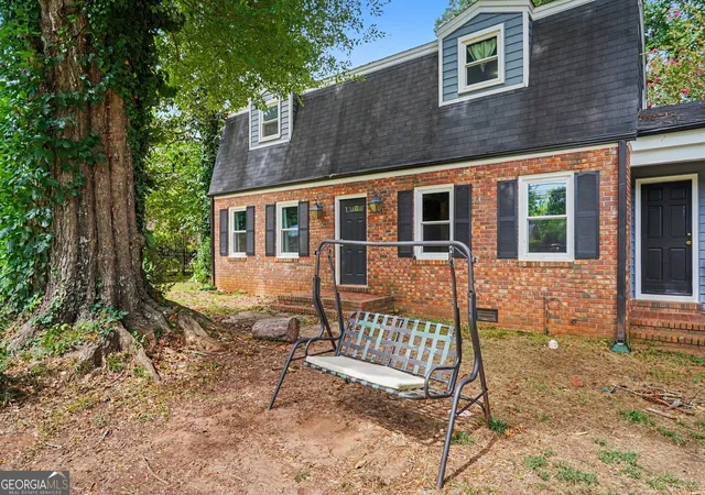 Photo 3 of Single family home for sale at 1019 E College St, Griffin, GA 30224 | MLS# 10812011 | Listing updated on 2026-08-28
