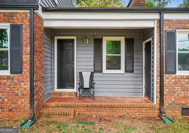 Photo 3 of Single family home for sale at 1019 E College St, Griffin, GA 30224 | MLS# 10812011 | Listing updated on 2026-08-28