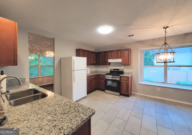Photo 4 of Single family home for sale at 3132 Snapfinger Ln, Decatur, GA 30034 | MLS# 10684332 | Listing updated on 2026-09-30