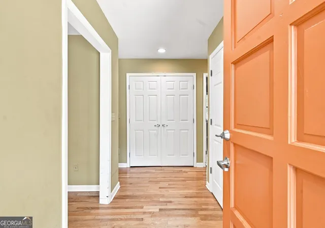 Photo 4 of Single family home for sale at 4049 Tutwren Ct Ne, Marietta, GA 30066 | MLS# 10832154 | Listing updated on 2026-09-07