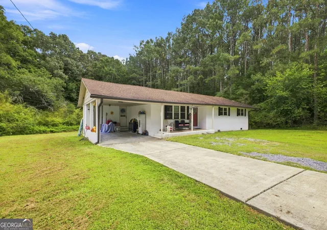 Photo 2 of Single family home for sale at 584 Church Rd Sw, Calhoun, GA 30701 | MLS# 10836894 | Listing updated on 2026-10-04