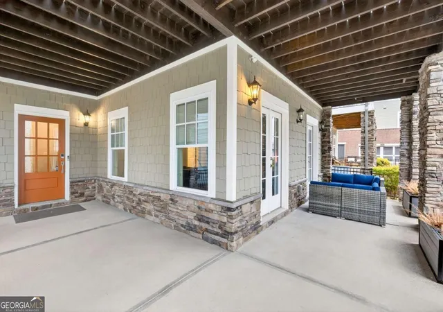 Photo 3 of Sale Pending at 912 Luther St Nw, Atlanta, GA 30318 | MLS# 10703319 | Listing updated on 2026-10-14