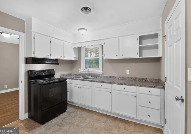 Photo 4 of Sale Pending at 2124 Alfred Ln, Augusta, GA 30906 | MLS# 10794046 | Listing updated on 2026-08-18
