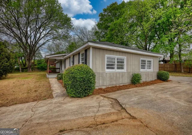 Homes for sale in Winder, GA | 180 Capitol Ave, Winder, GA 30680 | MLS# 10800715