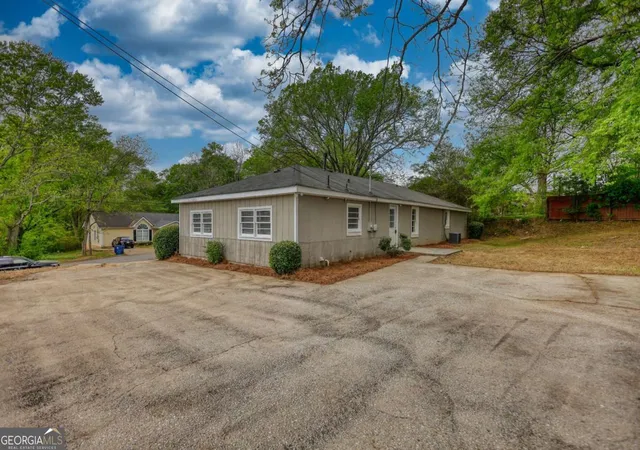 Homes for sale in Winder, GA | 180 Capitol Ave, Winder, GA 30680 | MLS# 10800715