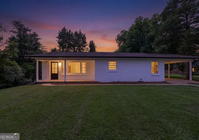 2nd image of 501 Mcspadden Cir, Centre, AL 35960 | MLS# 10822169