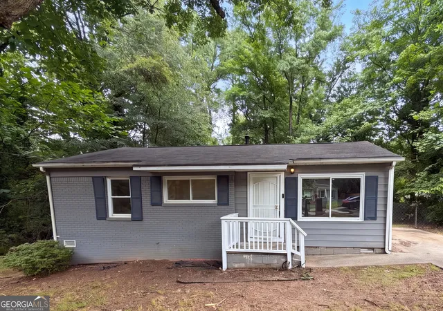 Homes for sale in Atlanta, GA | 3685 Bolfair Dr Nw, Atlanta, GA 30331 | MLS# 10795308