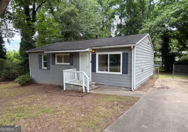 Homes for sale in Atlanta, GA | 3685 Bolfair Dr Nw, Atlanta, GA 30331 | MLS# 10795308