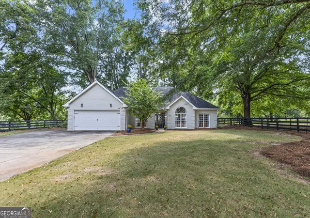 Photo 1 of Single family home for sale at 700 Skyline Dr, Madison, GA 30650 | MLS# 10835514 | Listing updated on 2026-09-11