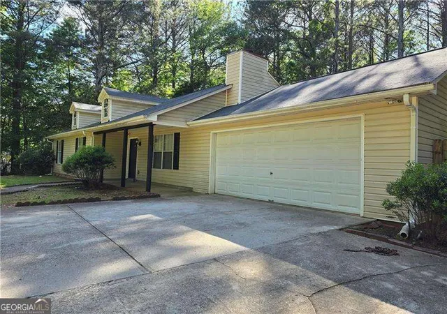2nd image of 115 Bond Dr, Ellenwood, GA 30294 | MLS# 10799472