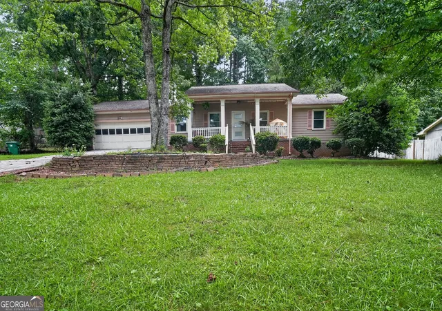 Homes for sale in Lithonia, GA | 8198 Rockbridge Rd, Lithonia, GA 30058 | MLS# 10793358