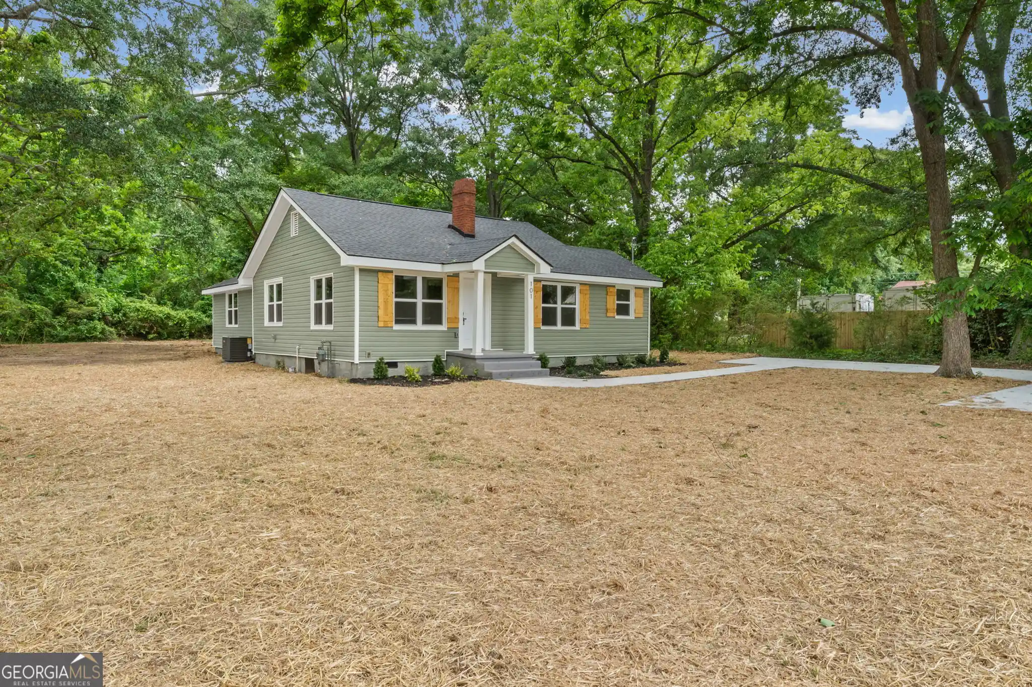 Photo 1 of Sale Pending at 101 Vineyard Rd, Griffin, GA 30223 | MLS# 10869925 | Listing updated on 2026-10-21