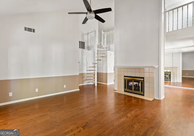 Photo 3 of Townhouse for sale at 208 Bridge Ln Se, Smyrna, GA 30082 | MLS# 10833118 | Listing updated on 2026-08-28