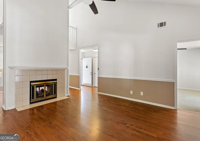 Photo 4 of Townhouse for sale at 208 Bridge Ln Se, Smyrna, GA 30082 | MLS# 10833118 | Listing updated on 2026-08-28