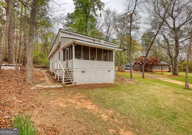 3rd image of 1697 County Line Ext, Mansfield, GA 30055 | MLS# 10723118
