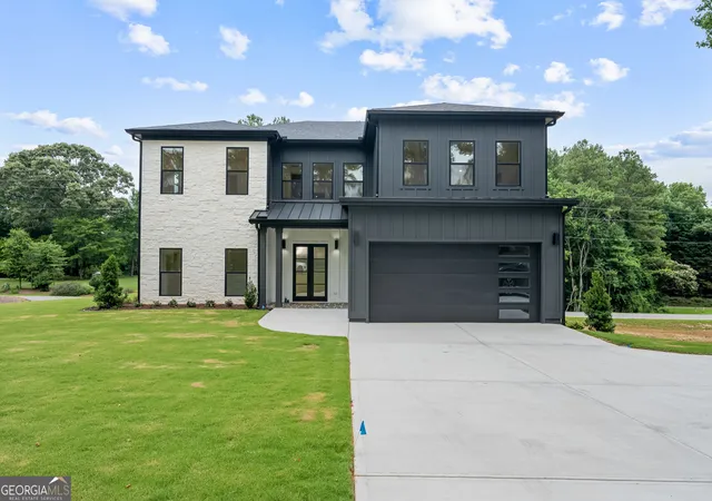 Photo 1 of Single family home for sale at 3634 Thompson Bnd, Gainesville, GA 30506 | MLS# 10786749 | Listing updated on 2026-09-04