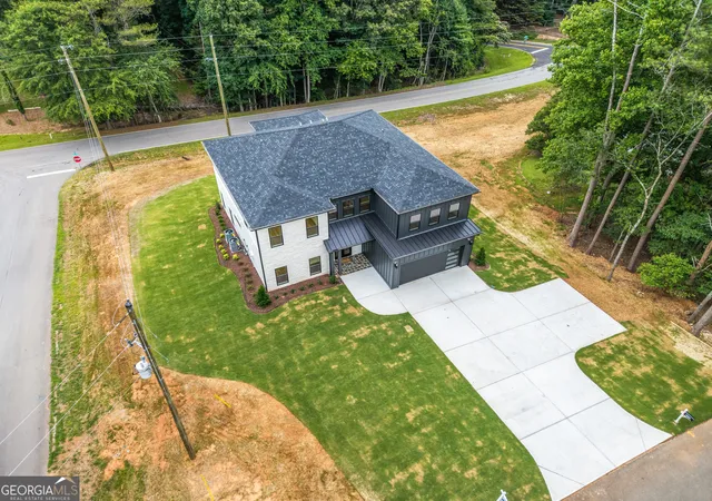 Photo 3 of Single family home for sale at 3634 Thompson Bnd, Gainesville, GA 30506 | MLS# 10786749 | Listing updated on 2026-09-04