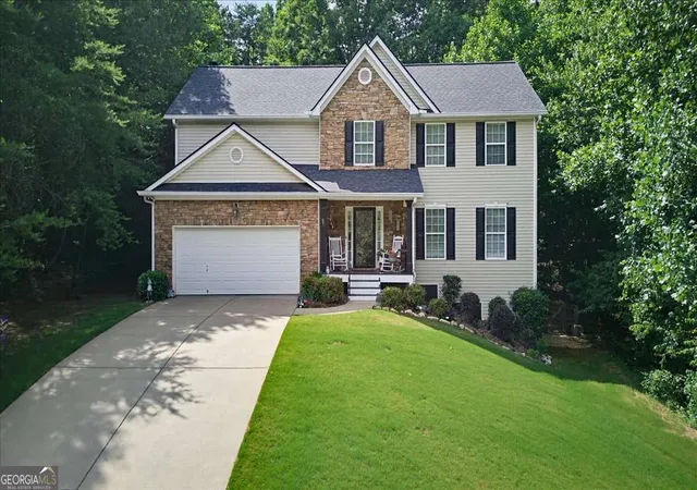 Photo 1 of Single family home for sale at 9055 Montclair Hills Dr, Cumming, GA 30028 | MLS# 10782558 | Listing updated on 2026-09-02