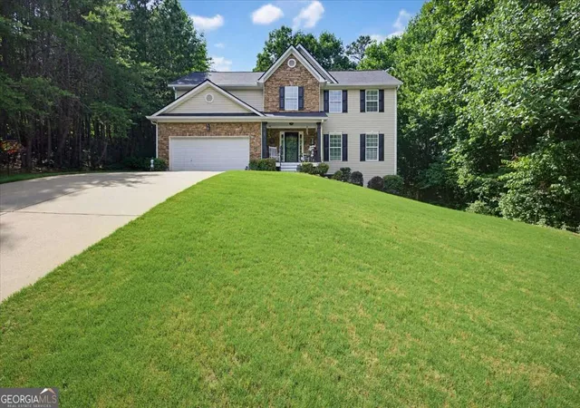 Photo 2 of Single family home for sale at 9055 Montclair Hills Dr, Cumming, GA 30028 | MLS# 10782558 | Listing updated on 2026-09-02