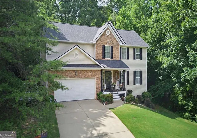 Photo 3 of Single family home for sale at 9055 Montclair Hills Dr, Cumming, GA 30028 | MLS# 10782558 | Listing updated on 2026-09-02