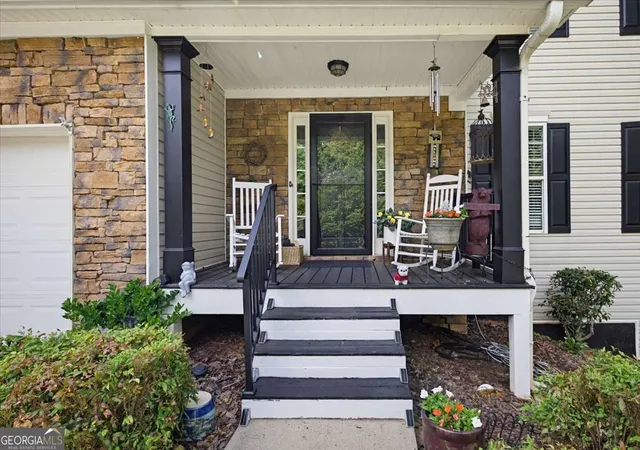 Photo 4 of Single family home for sale at 9055 Montclair Hills Dr, Cumming, GA 30028 | MLS# 10782558 | Listing updated on 2026-09-02